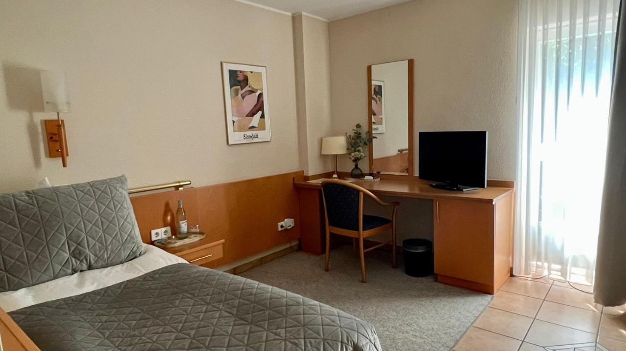 Hotel Victoria Dinslaken Kültér fotó