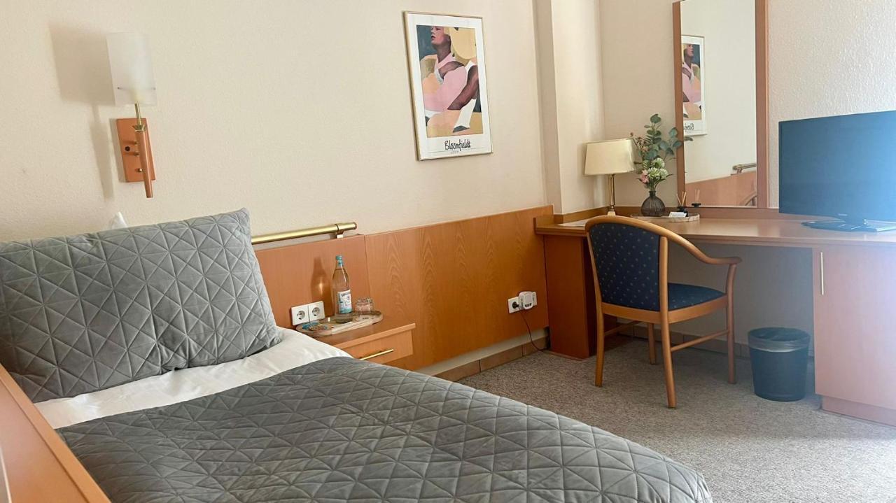 Hotel Victoria Dinslaken Kültér fotó