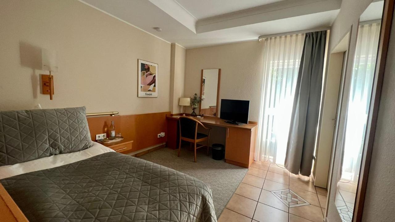 Hotel Victoria Dinslaken Kültér fotó