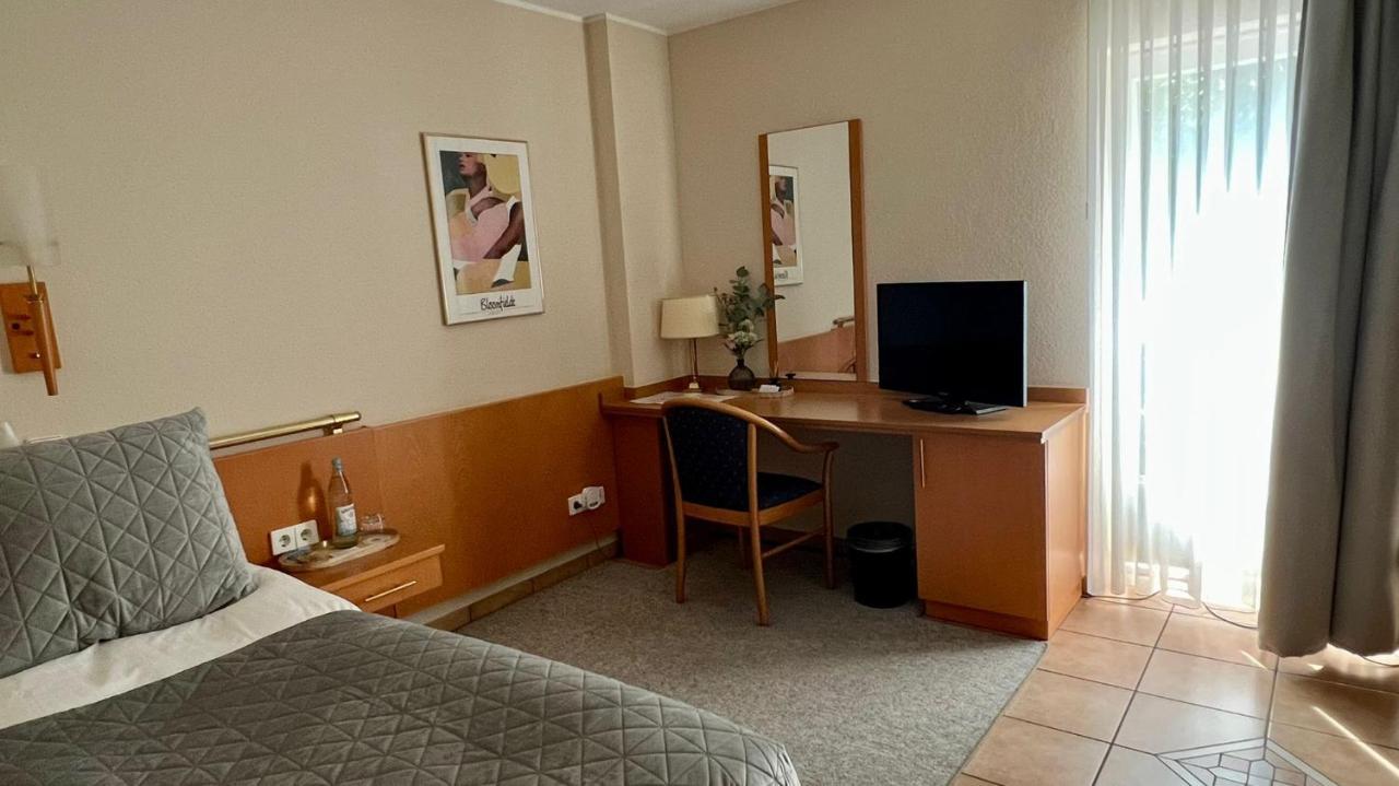 Hotel Victoria Dinslaken Kültér fotó